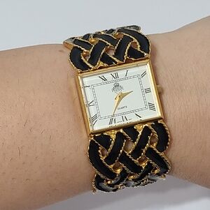 Vintage Ivana Trump Black Gold Tone Enamel Woven Hinged Mob Wife Bangle Watch